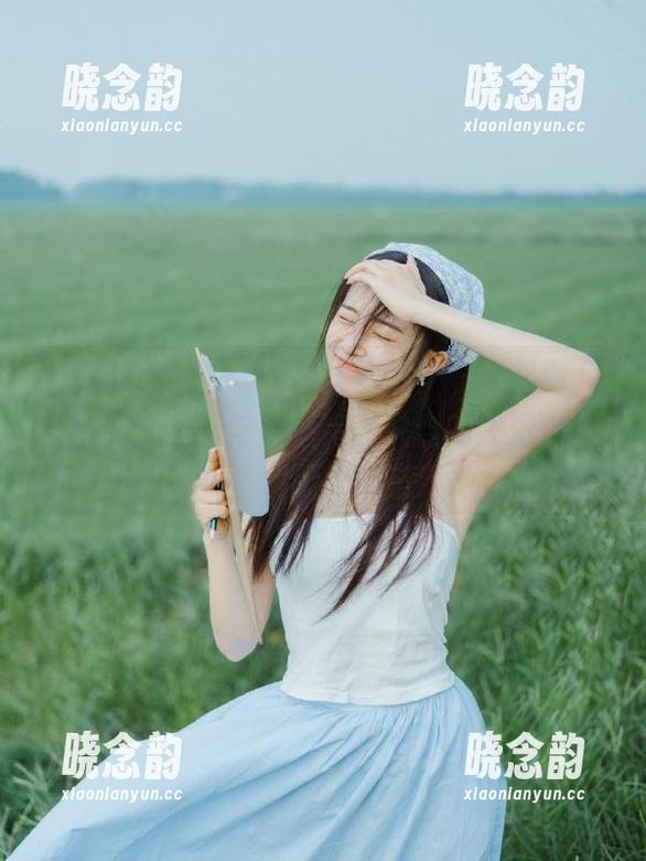 Peach milky最新写真集——飞鸟时兔女郎装，青春与性感完美融合的视觉盛宴.txt